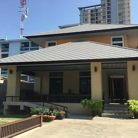 Sukhumvit 50 Garden Home